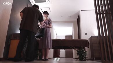 【中文字幕】175cm 逸材ボディ大覚醒 ビクン！ガクン！飞び跳ねエビ反るねっとり性感开発オイルマッサージ 神谷のこ